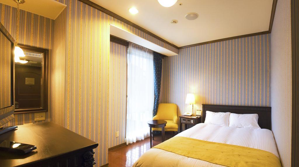 Old England Dogo Yamanote Hotel Matsuyama  Room photo