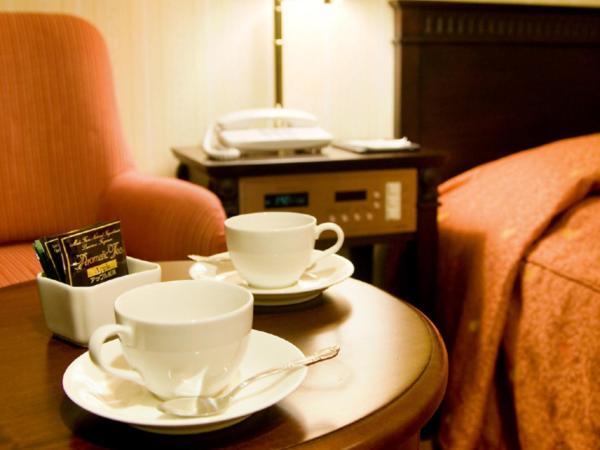 Old England Dogo Yamanote Hotel Matsuyama  Room photo